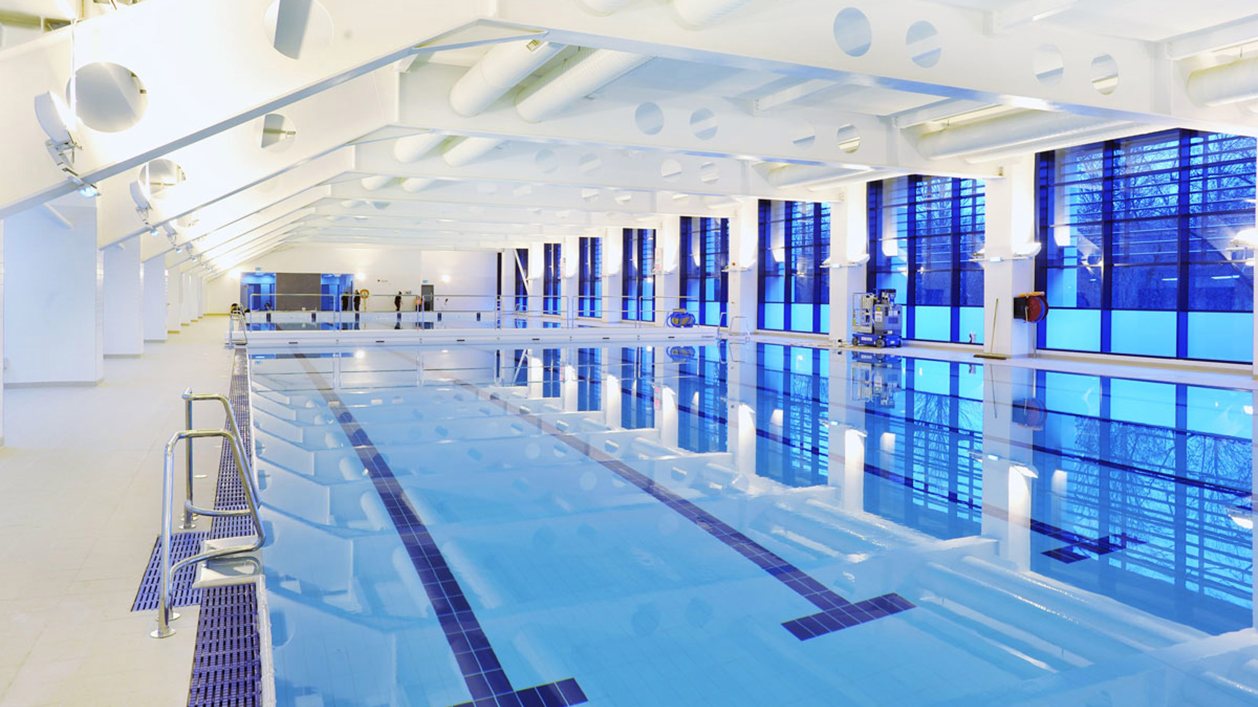 Back pool within Glasgow Club Tollcross 